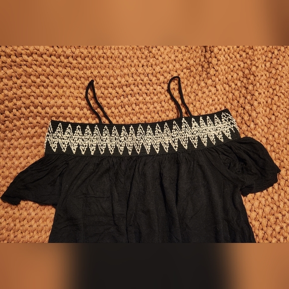 Top - Picture 3 of 3